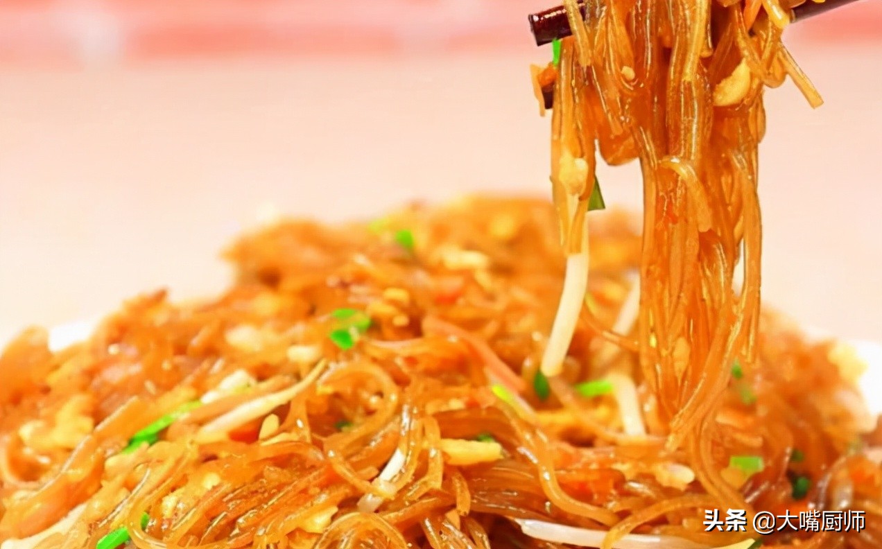 Fried vermicelli is very simple, teach you 3 tips, the vermicelli is not lumpy, not broken, non