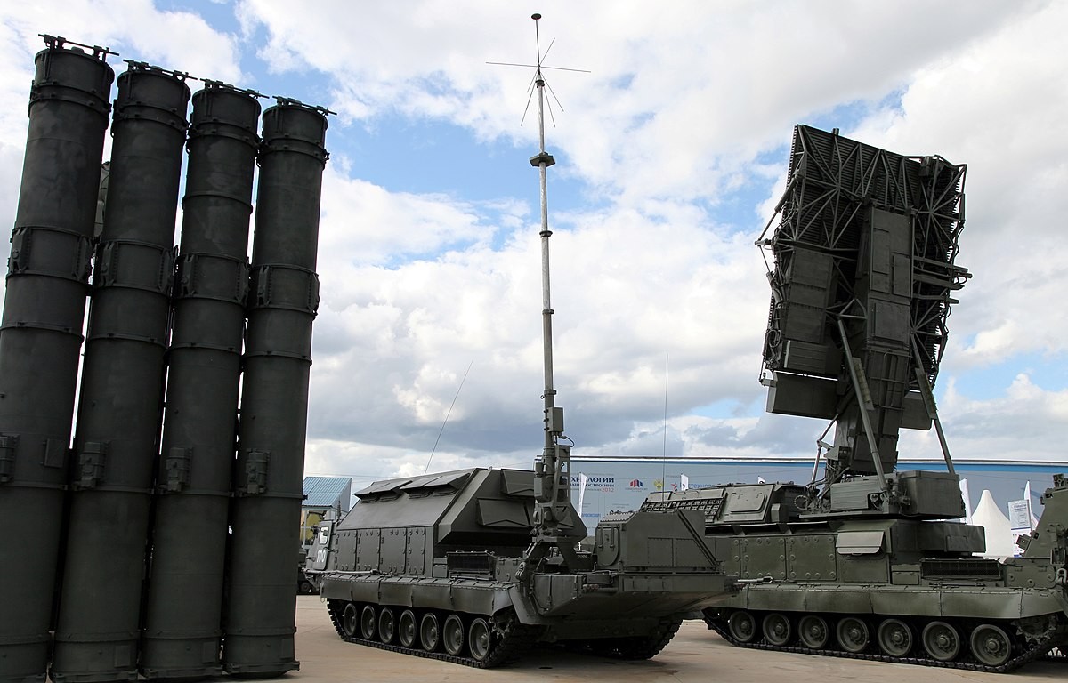 The S300 played majestic and shot down the Ukrainian fighter jet 217 ...