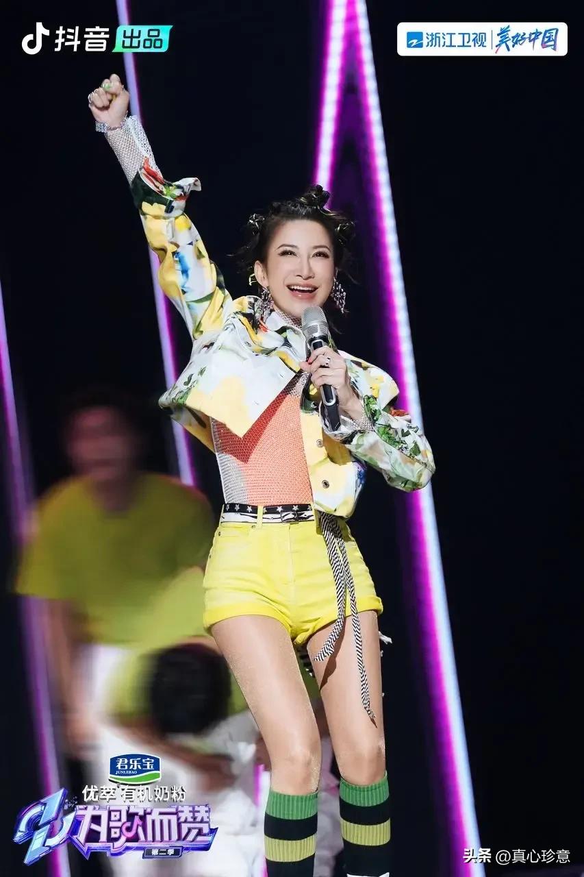 What happened to Coco Lee made my jaw drop! What has she experienced that is unknown? iMedia