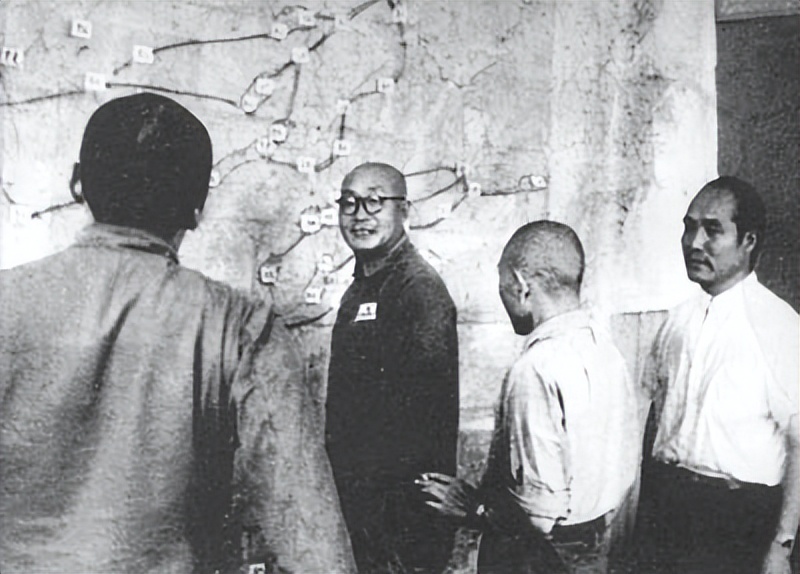 General Wang Shusheng went to the army to visit his daughter, but was ...