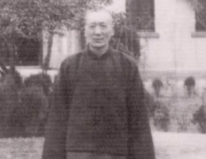 In 2010, more than a thousand descendants sacrificed to Liu Wencai in ...