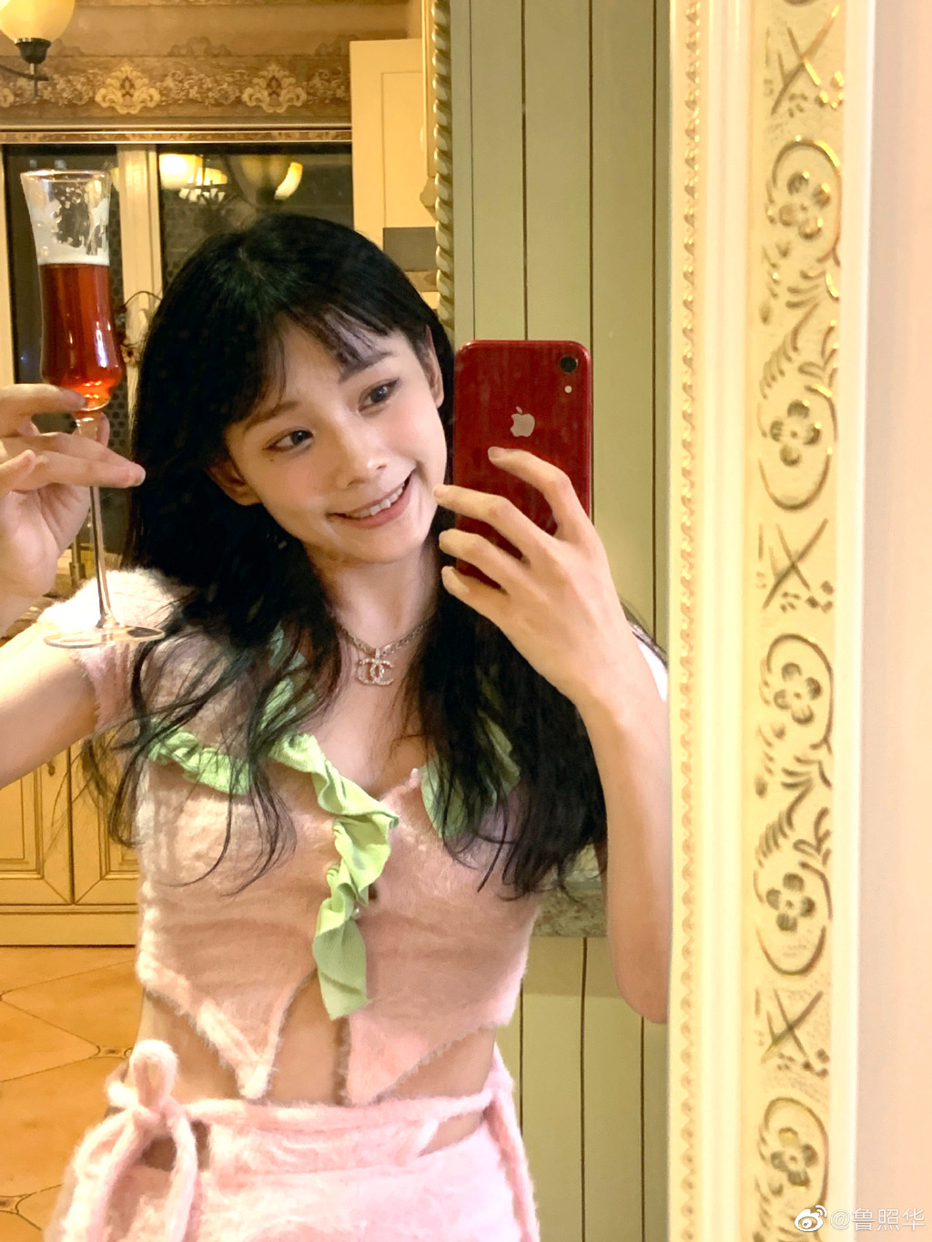 Lu Zhaohua released a selfie photo of his home life, Yu Zheng: Actors ...