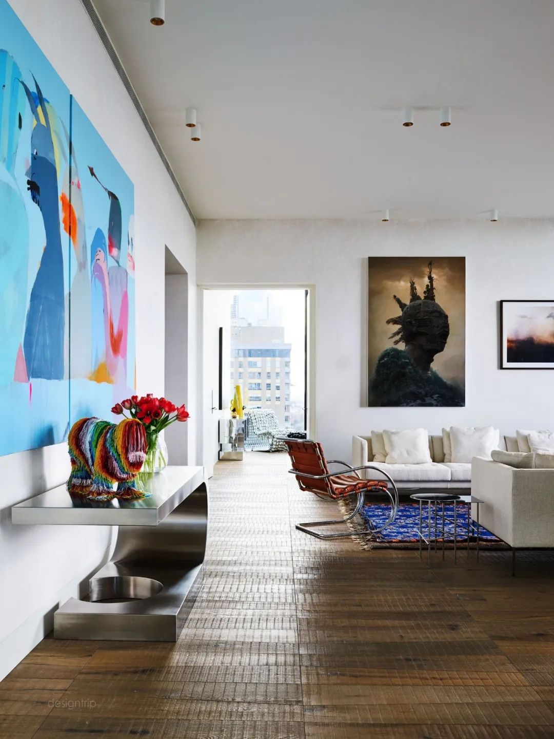 Design Appreciation of Color and Art Apartment - iMedia
