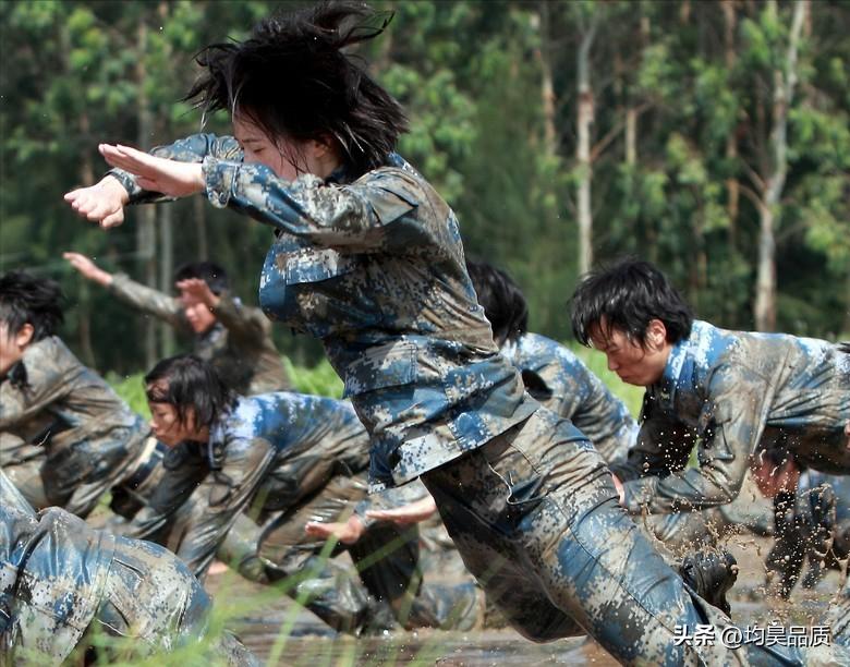 A New Controversy in the Military: Should Women Take Frontline Combat ...