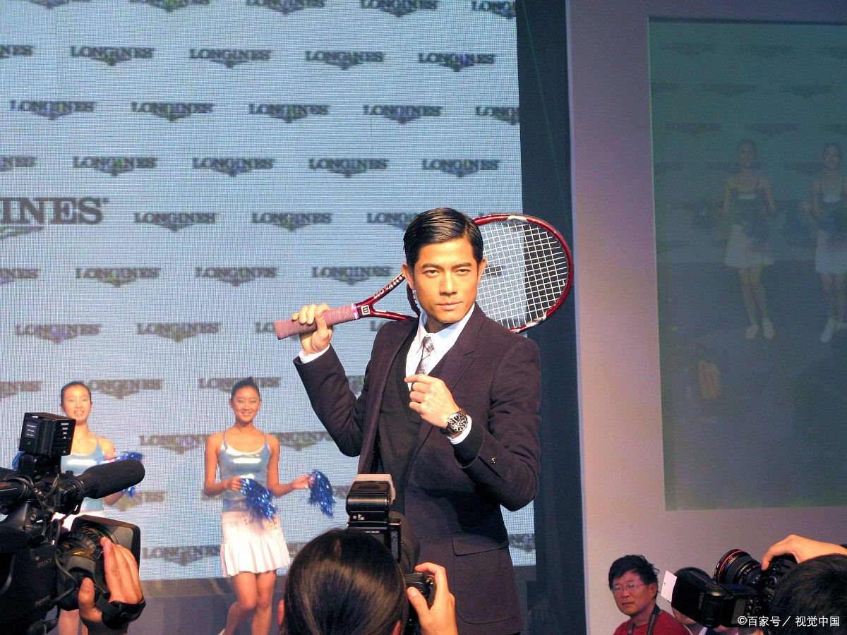 Comparison between Lai Ming and Aaron Kwok - iNEWS