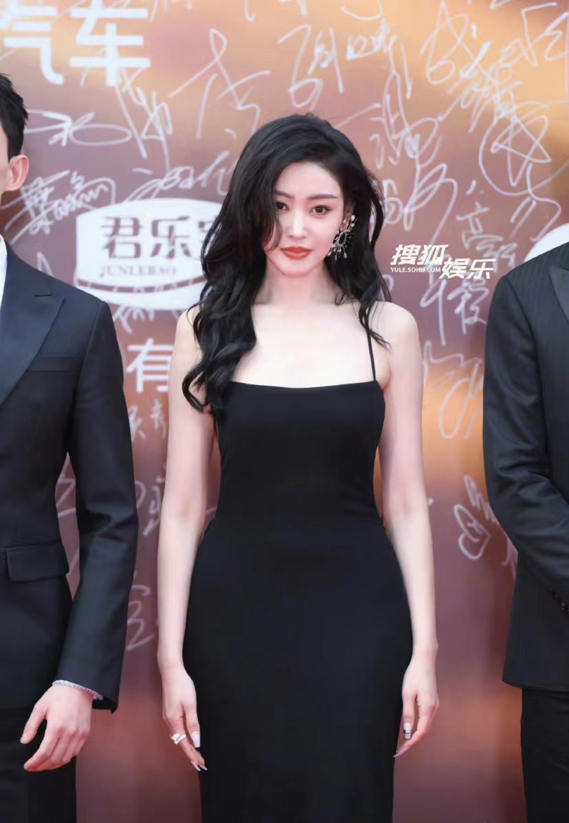 Huabiao Award Zhang Tianai is like Li Jiaxin, Chen Duling crushes Bailu ...