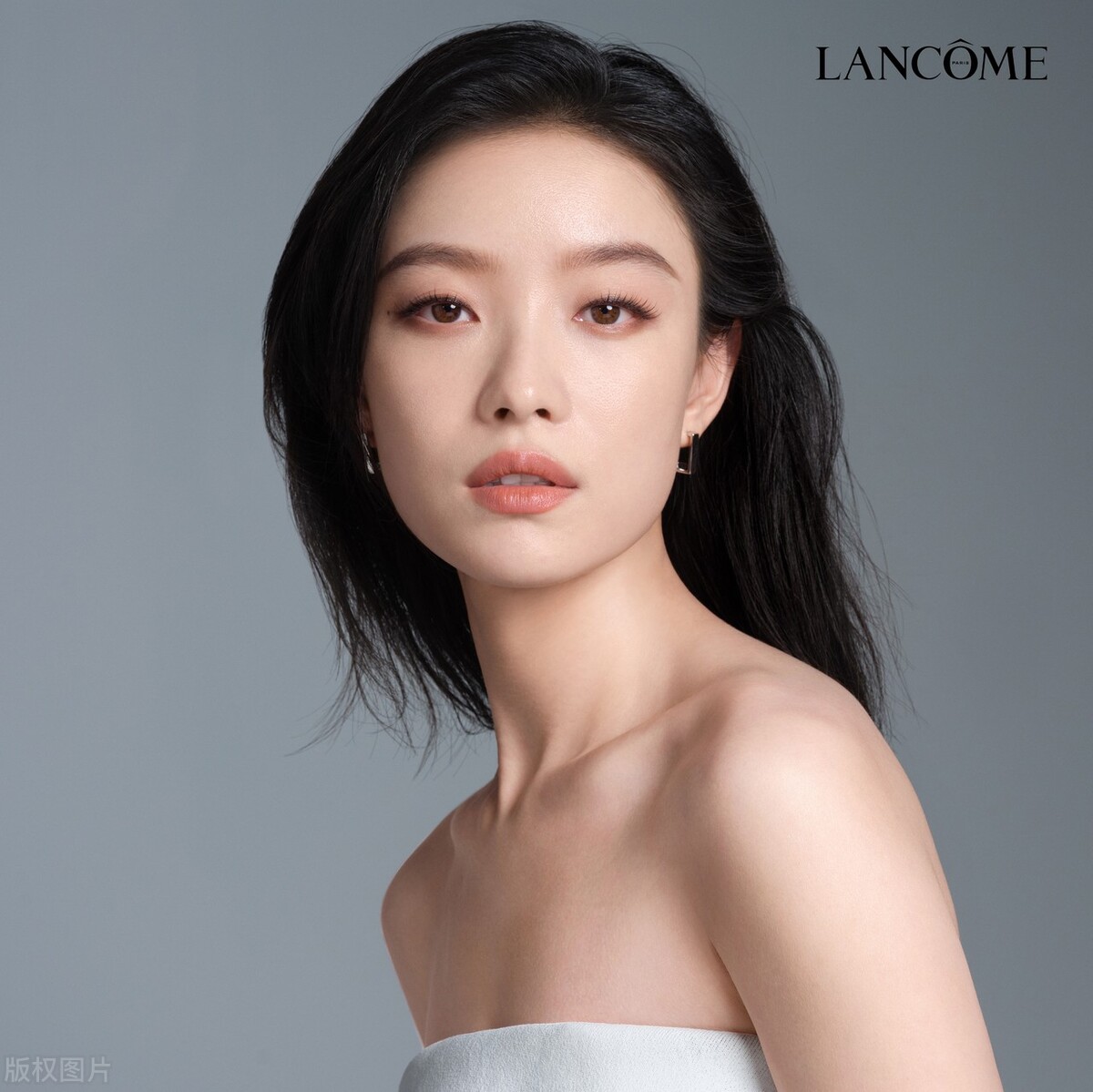 ni-ni-lancome-s-spokesperson-photo-is-sultry-fashionable-and-high-end