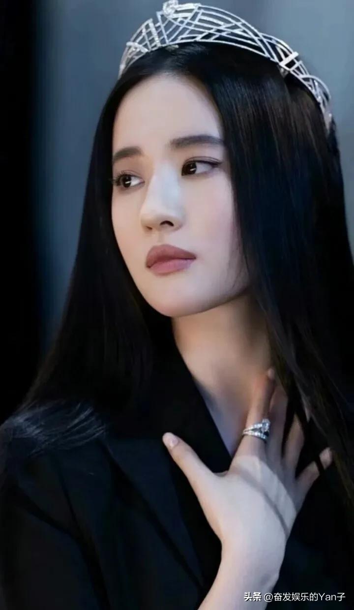 Beauty Show No. 53 Liu Yifei - iNEWS