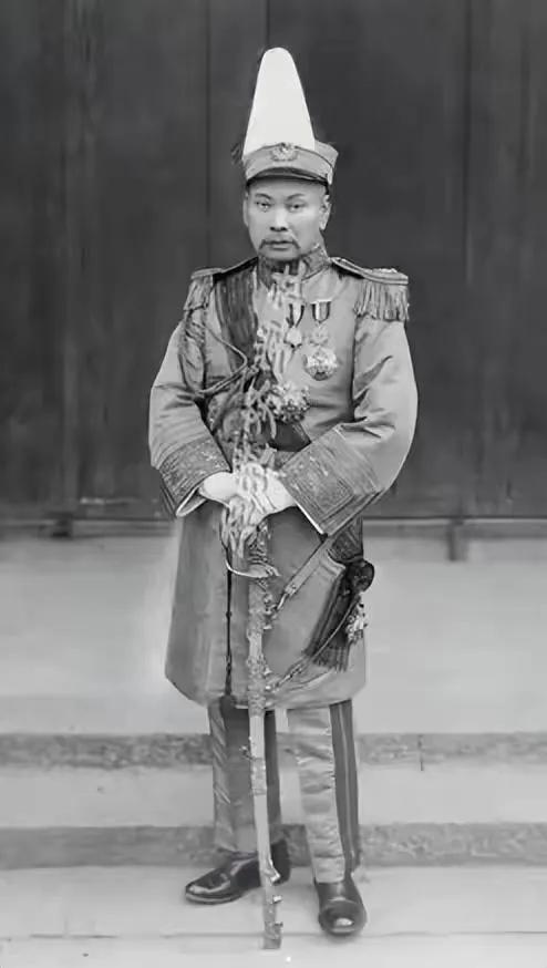 Leader of the old Guangxi clan - Lu Rongting - iNEWS