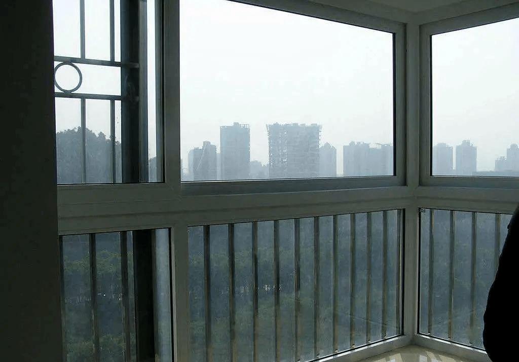 How to repair the leaking balcony window? This trick saves time and