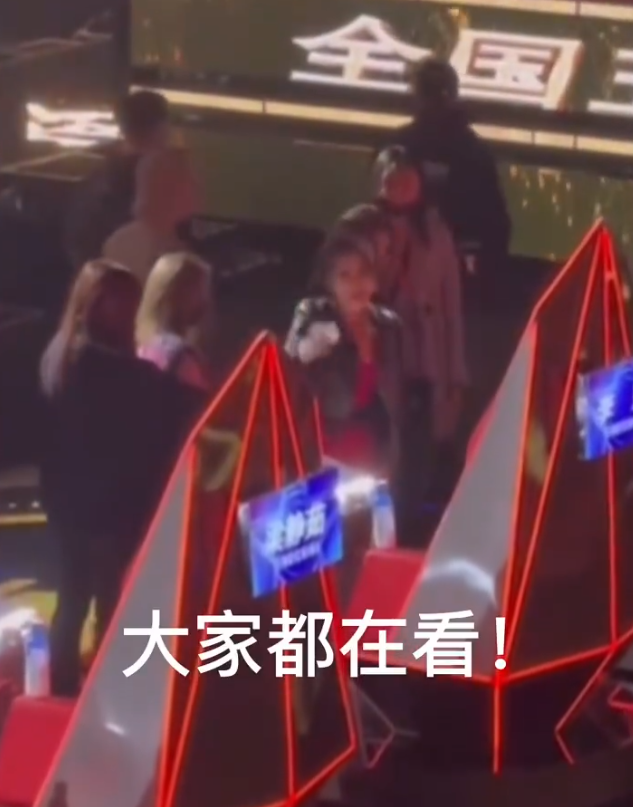 Coco Li recorded a good voice and went crazy on the spot, because the ...