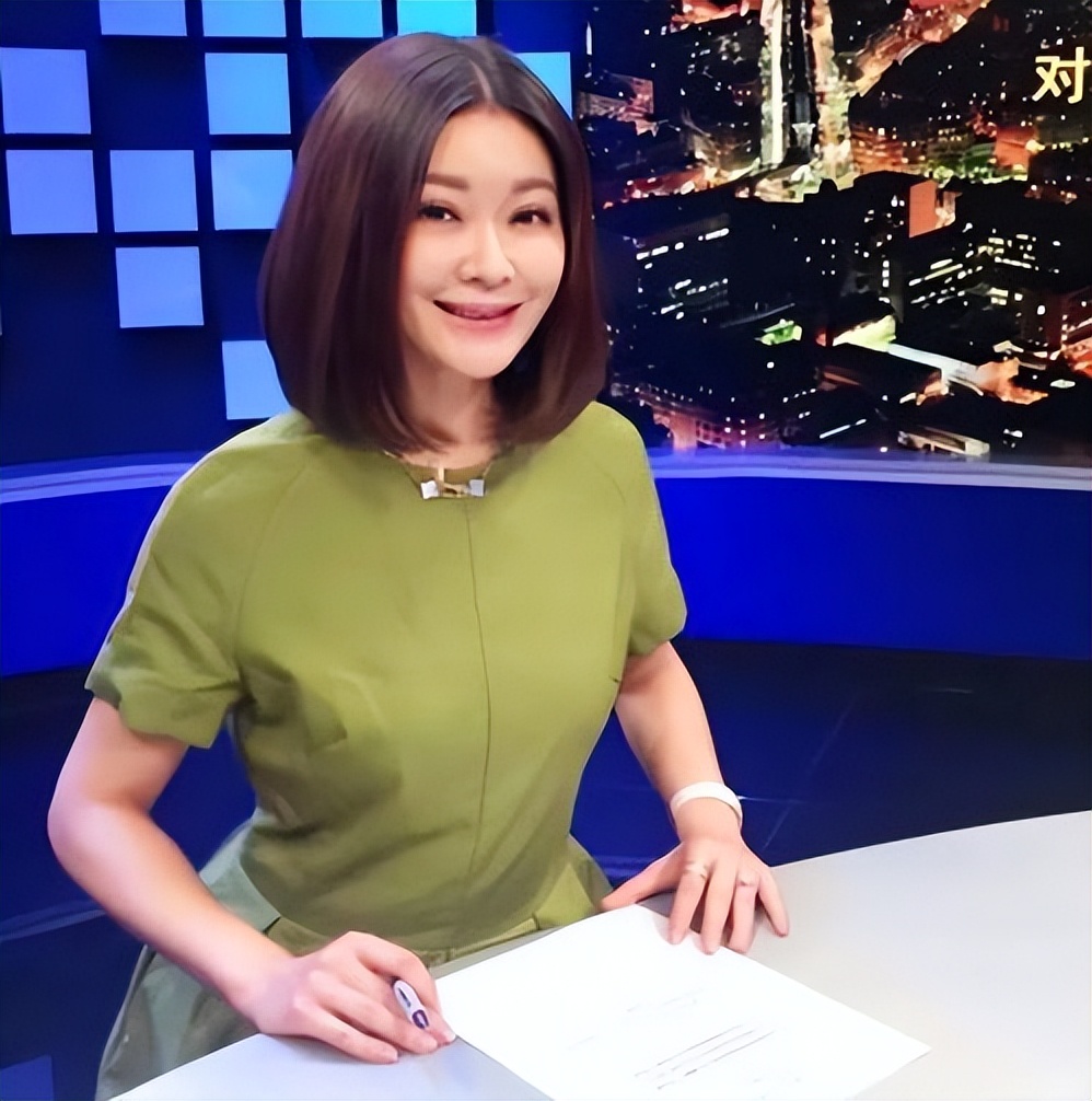 Wang Xiaoqian carried 400,000 Hermes, put on heavy makeup at the ...