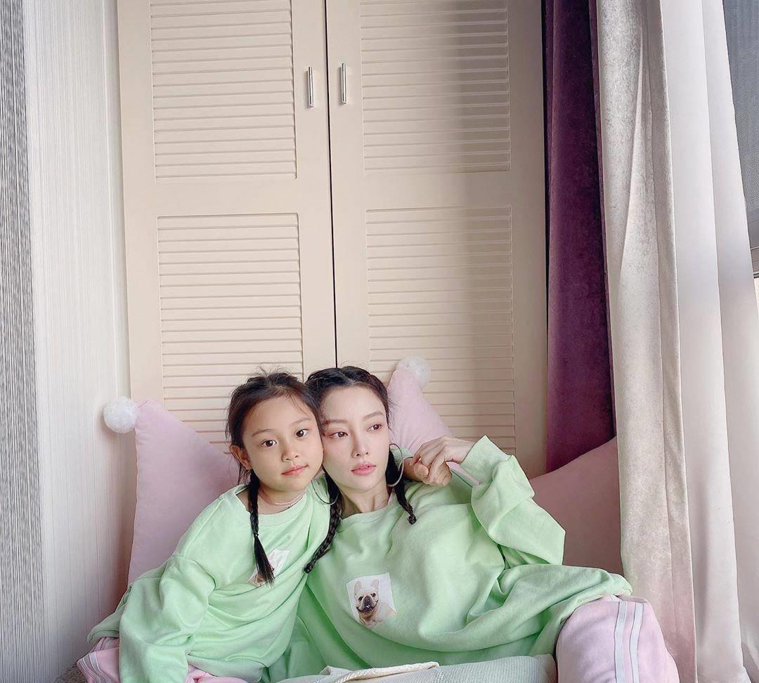 Tianxin and Li Xiaolu both wore parent-child clothes, but everyone paid ...