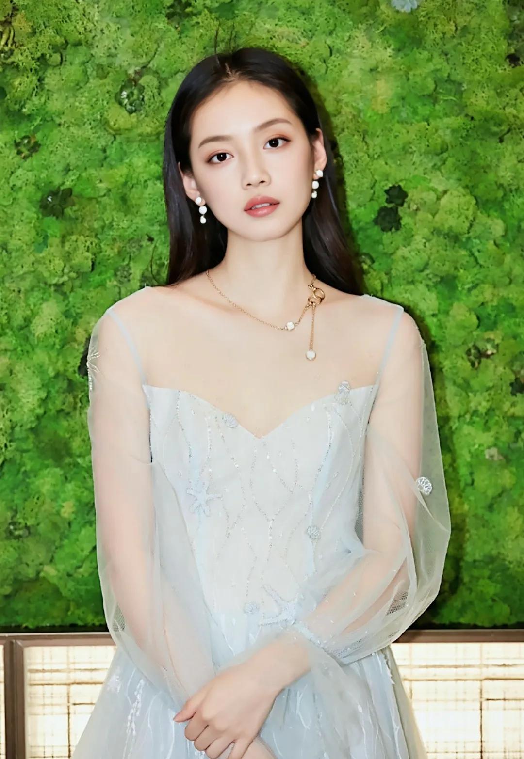 Appreciation of Sun Yihan's beautiful photos iNEWS