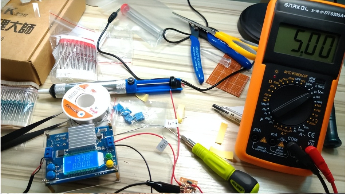 DIY 60W PD Power Bank - With Arduino Real Time Battery Information ...