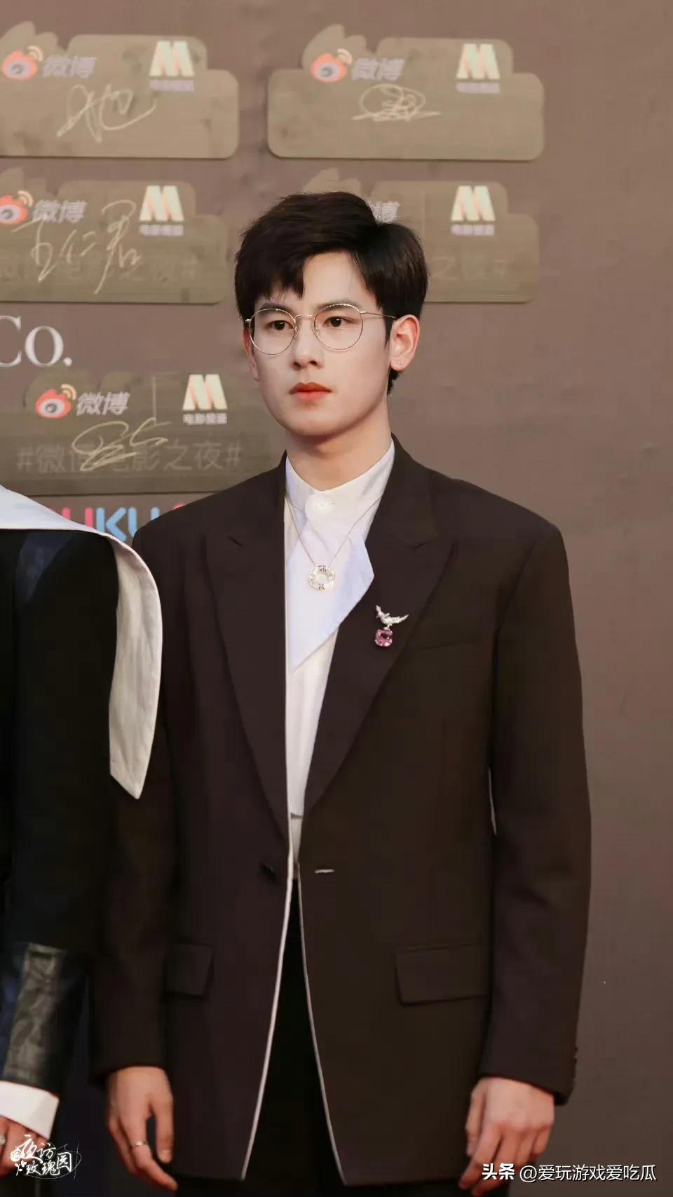 Beijing Film Festival Red Carpet: Hu Xianxu blushes, Zhao Xiaotang ...
