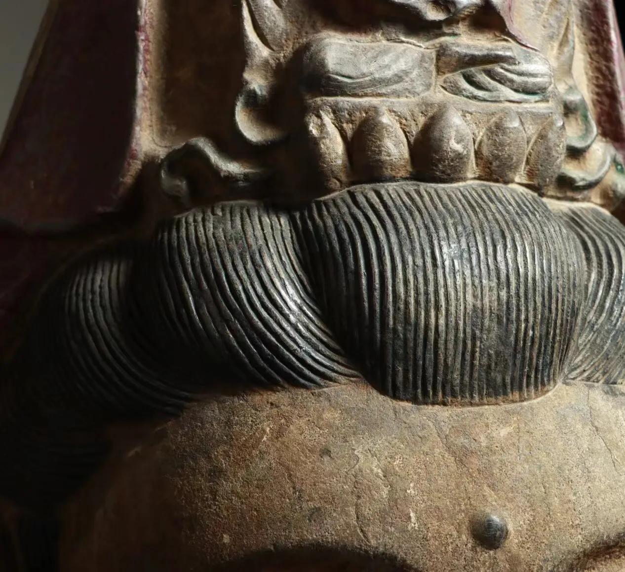 The head of Guanyin Buddha painted in bluestone is 70 meters high and ...