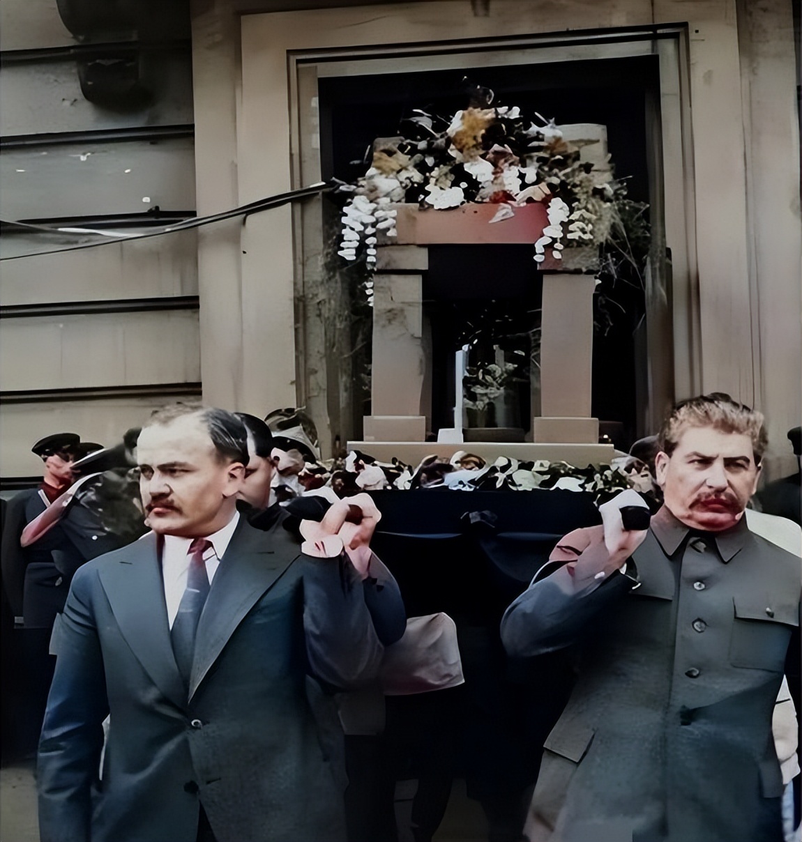 After Gorky's death, Stalin and Molotov personally carried the coffin ...