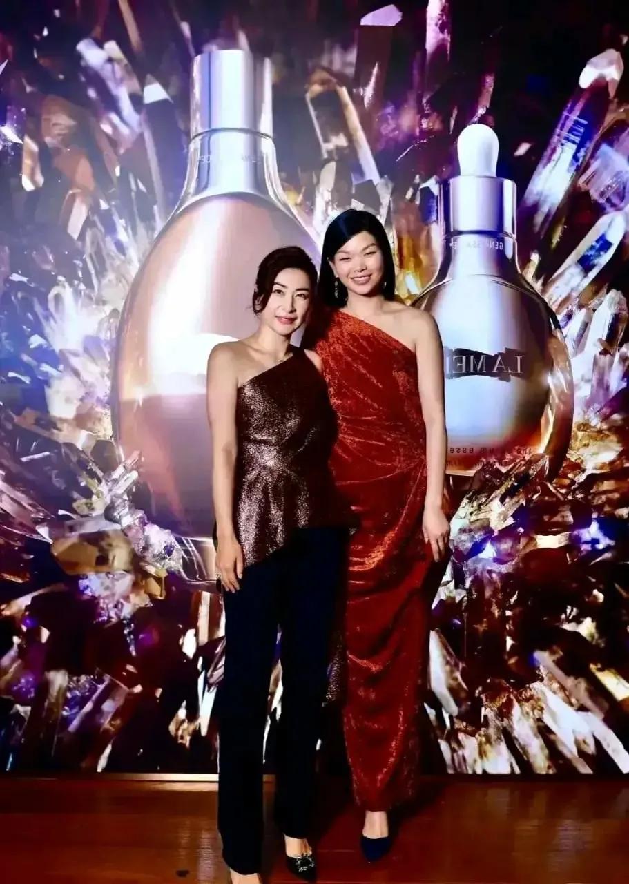 41-year-old Guo Jingjing and 41-year-old Lu Yan Guo Jingjing's slanted ...