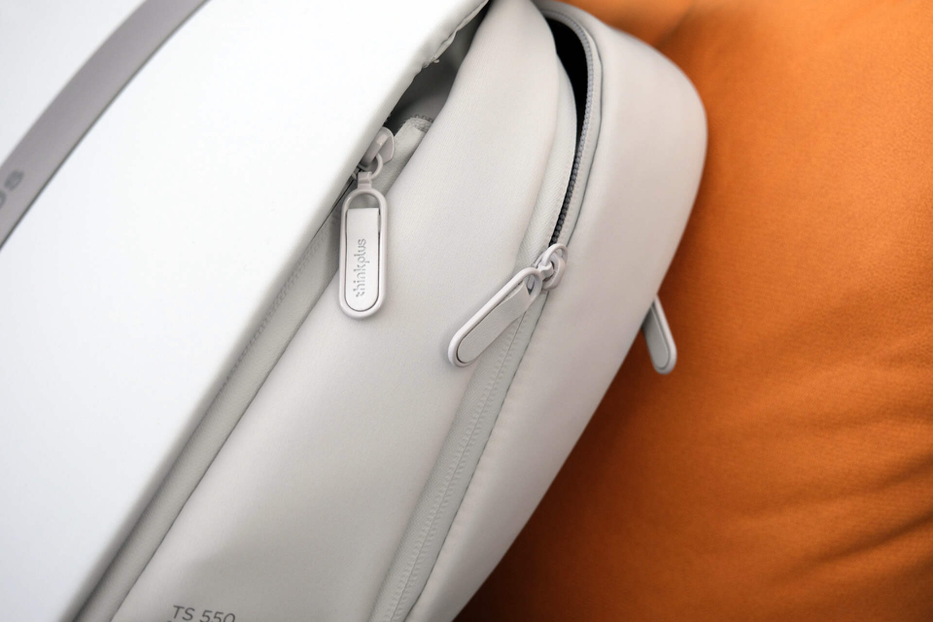 A must-have artifact for business travel! Lenovo Thinkplus Backpack ...