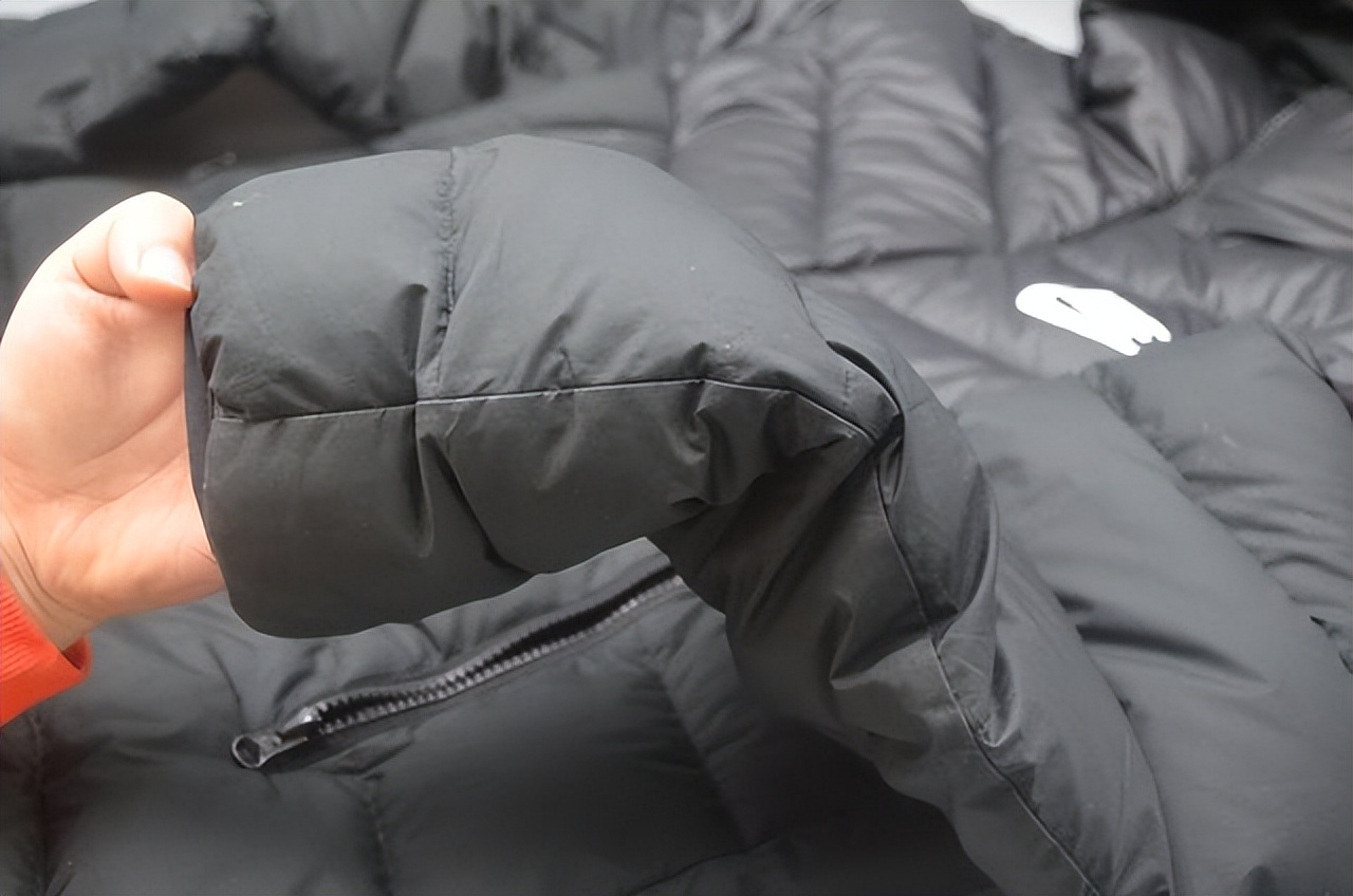 Do not dryclean the down jacket, teach you how to clean the down