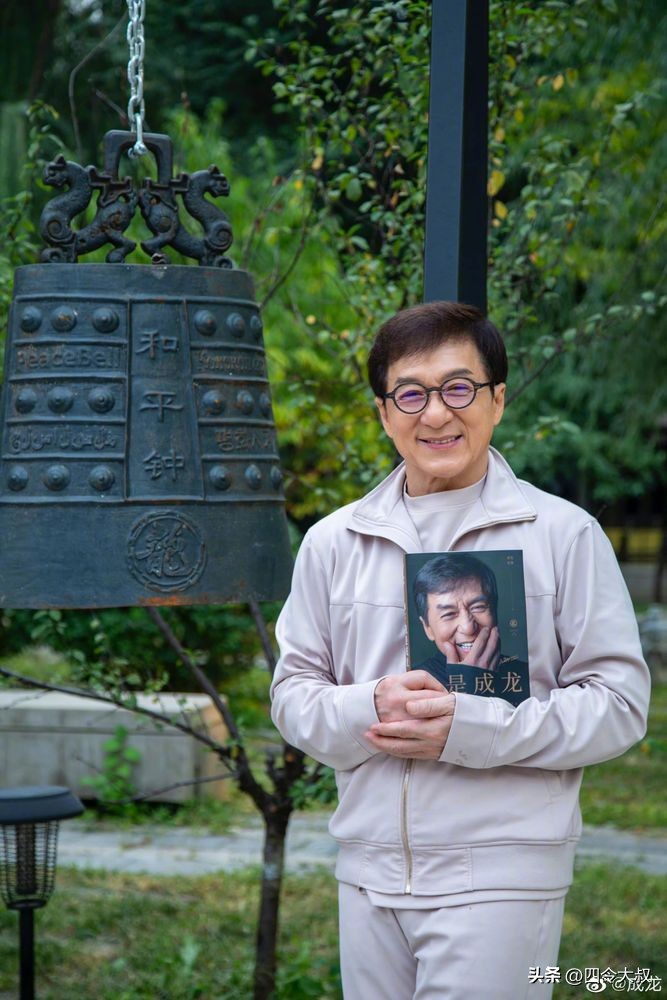 Wu Zhuolin receives the food, and Jaycee Chan is famous for his Rolls ...