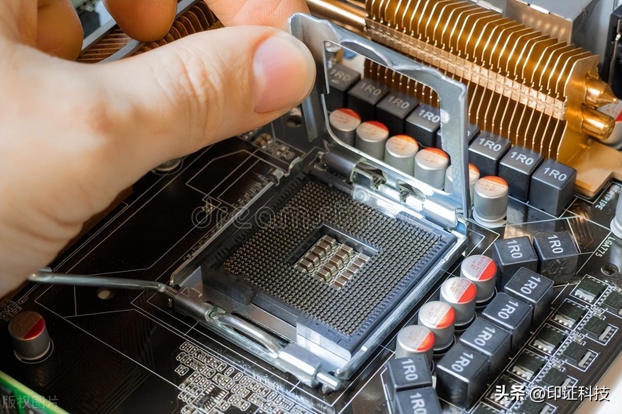 [Win]What? If the pins of the CPU socket are broken, don't you need to