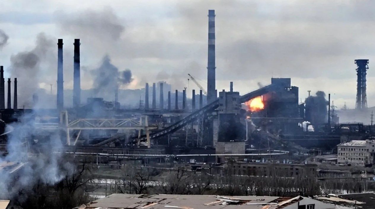 The battle of the steel factory was re-enacted. The Ukrainian army ...