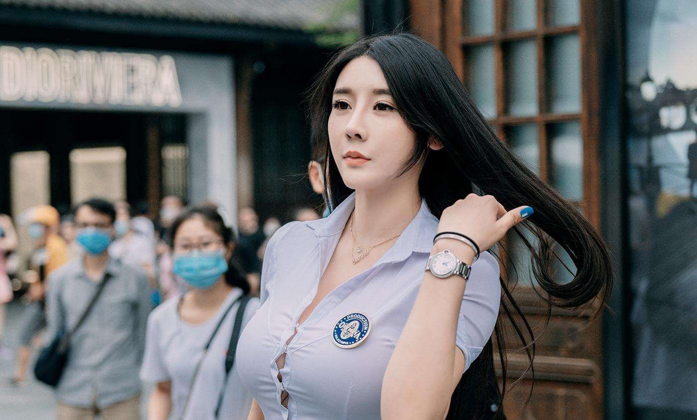 Liu Taiyang, the goddess of bodybuilding, with a hot body iNEWS
