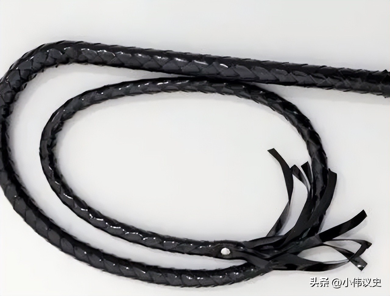 Analysis on the Evolution History of Weapon Whip From Ancient Mystery