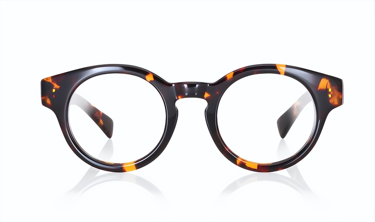 Goodquality eyecatching thickframe glasses are both beautiful and