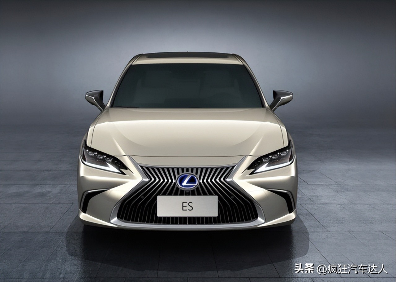 Do you need to press the clutch when braking? Veteran driver No more