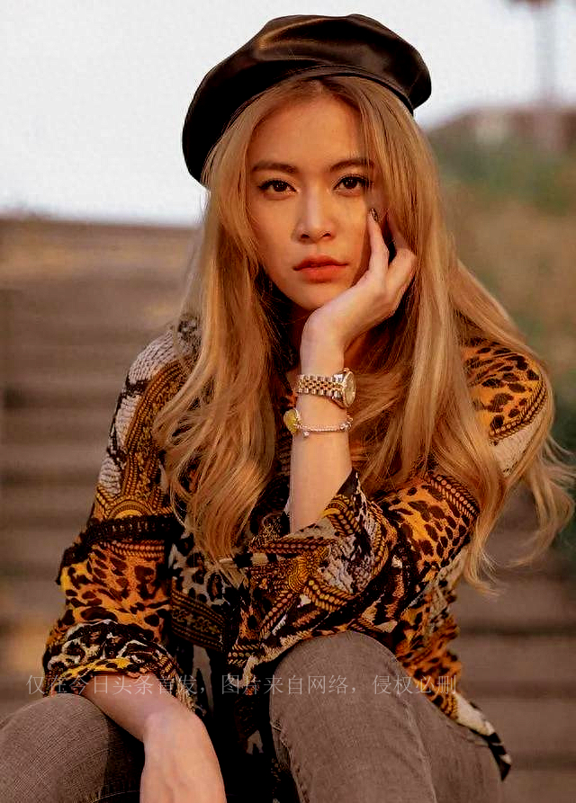 What is the heroine of the Vietnamese version of the "Pornographic