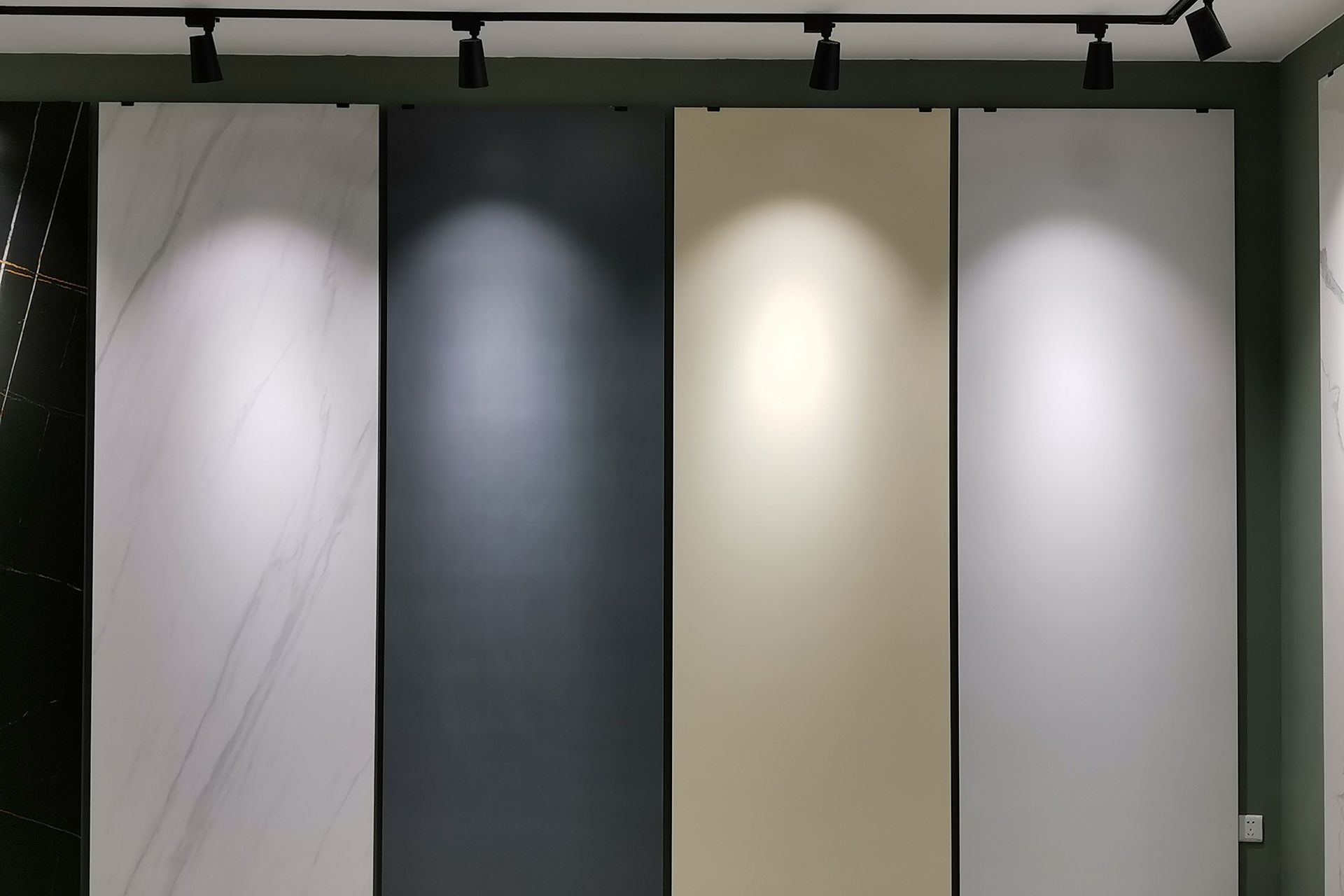 Are rock slabs ceramic slabs? What is the difference between it and