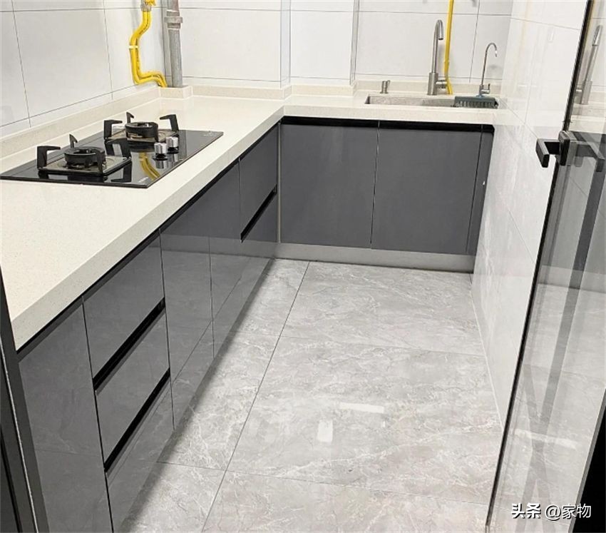 The kitchen changed the countertops for the second time to