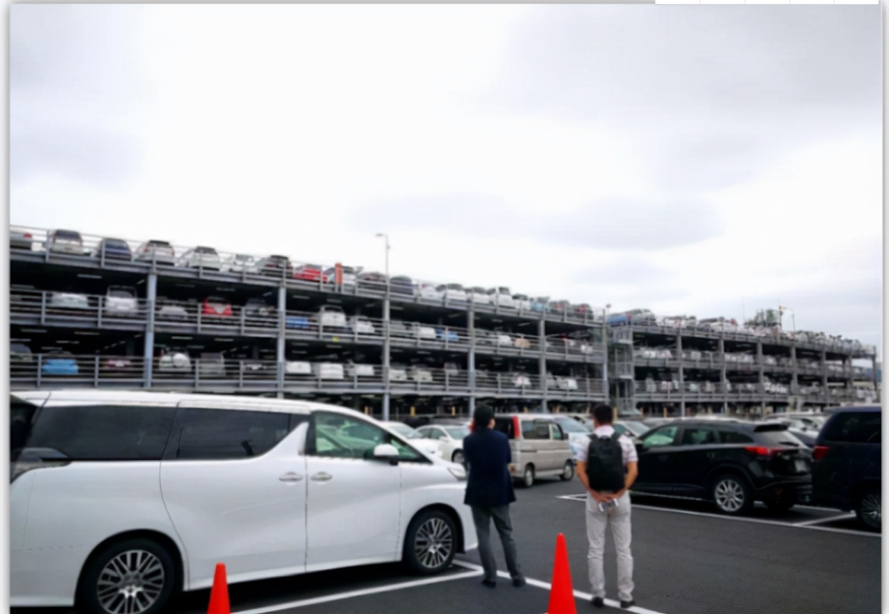 Why do foreigners like to buy used cars and Chinese like new cars?The