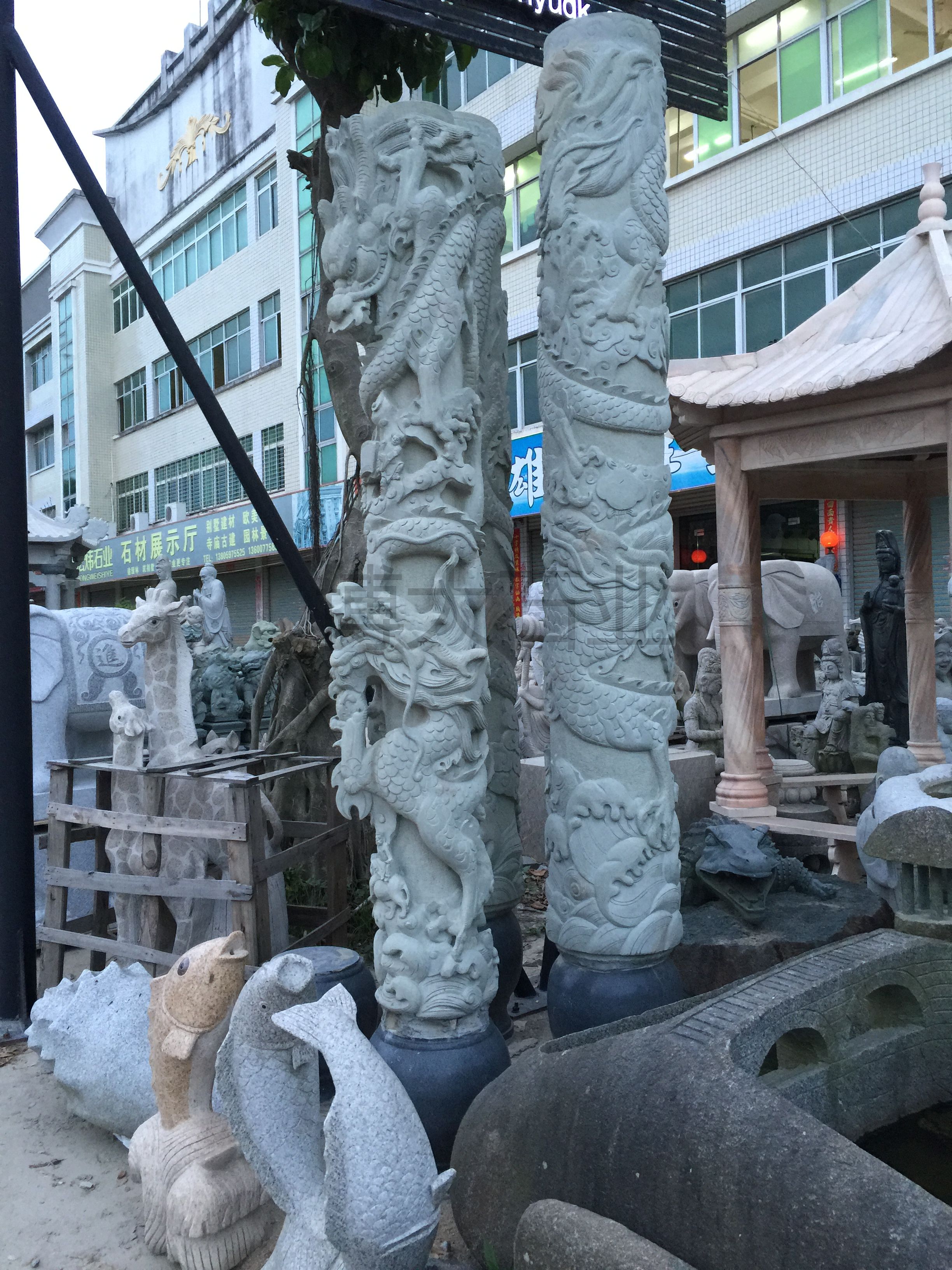 The use and placement of stone carving dragon column culture - iNEWS