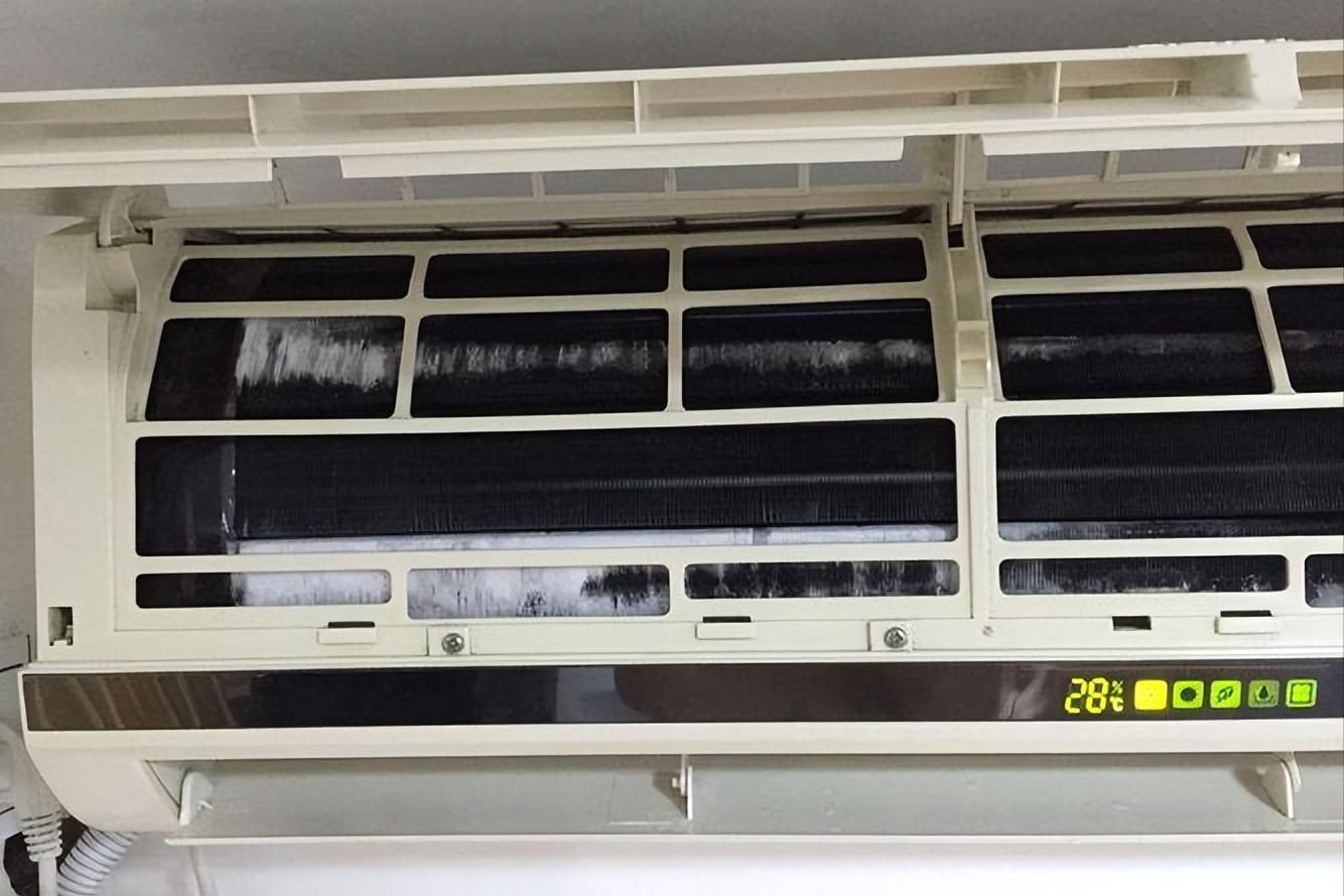 How does the airconditioning water come from, can it be collected and