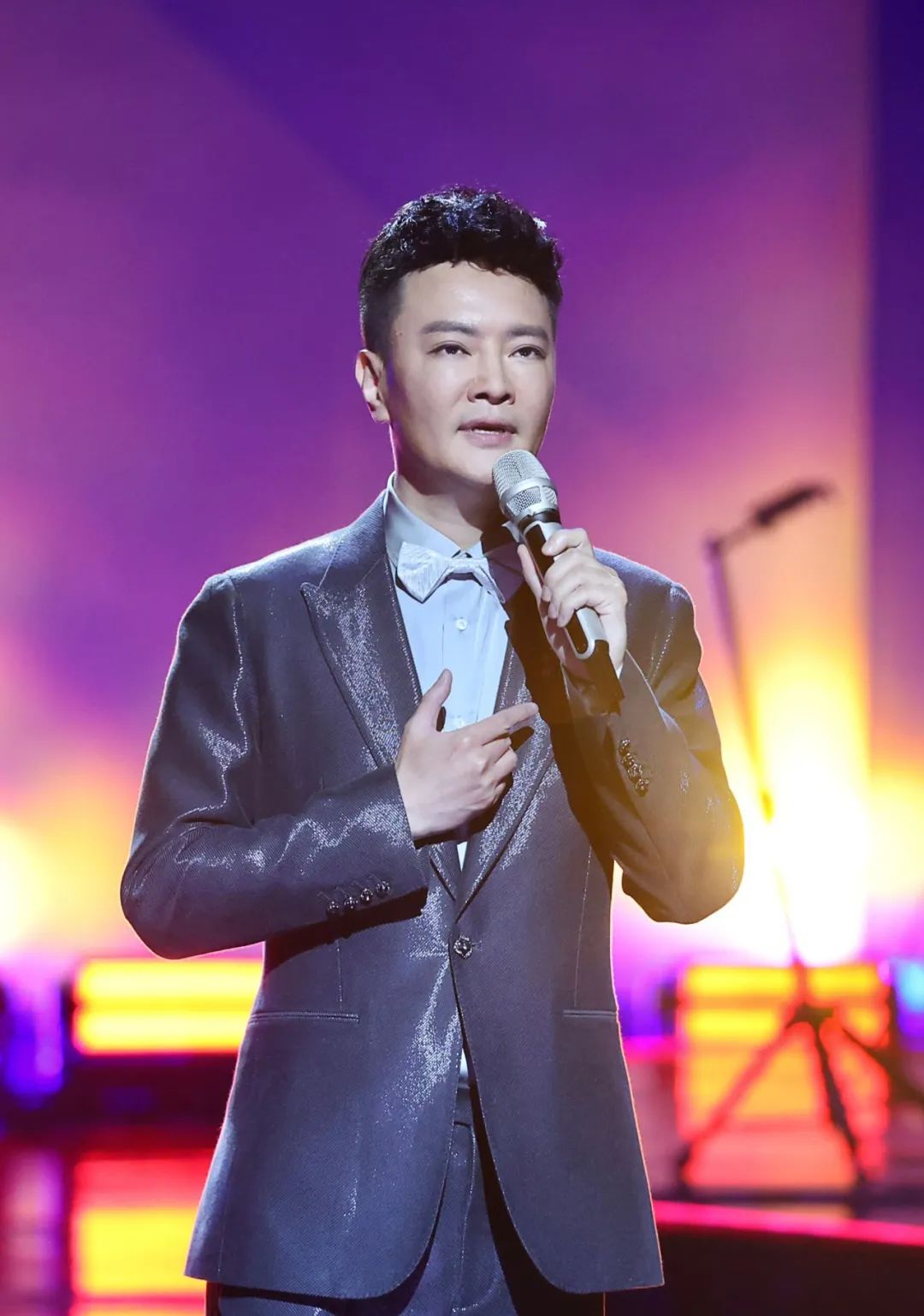 Singer Tang Fei held two nostalgia concerts in two nights, and Yangzhou ...