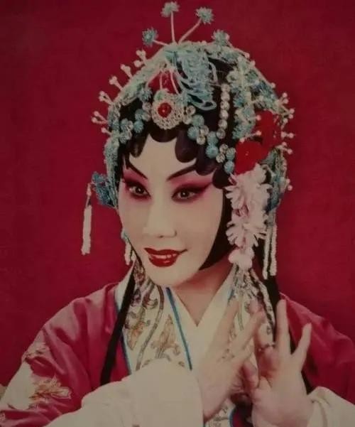 Xue Yaping's major contribution to Peking Opera - iNEWS