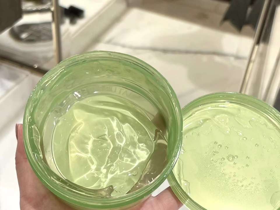 6785 Rid Get rid of back acne with just these simple steps! You can have a ...