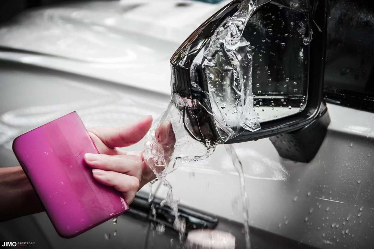 Will the car cover damage the paint? iNEWS