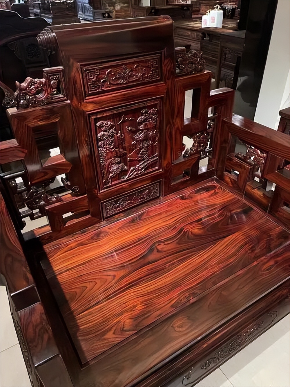Learn about mahogany furniture in one minute iNEWS