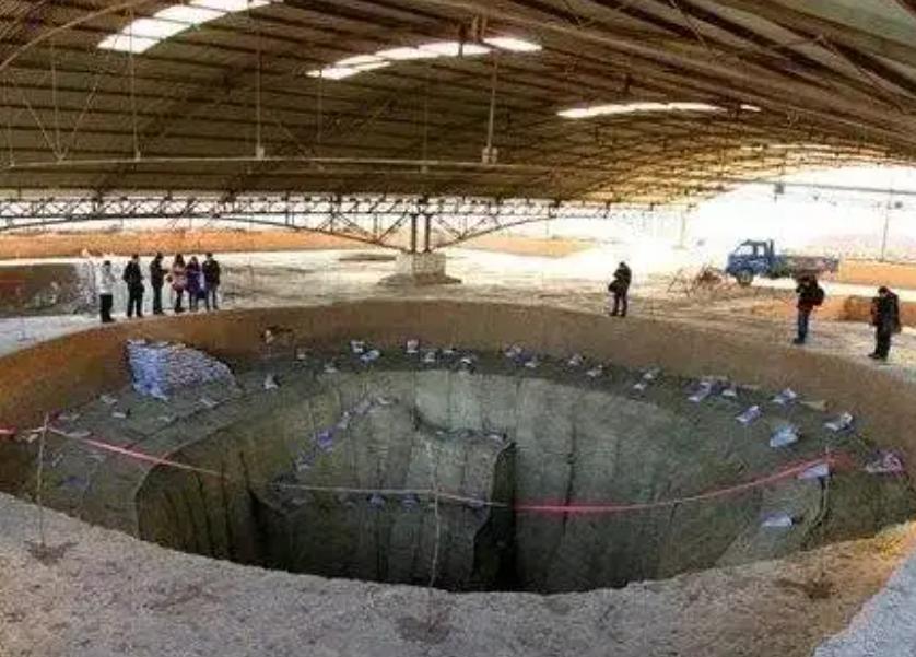 In 1971, when Luoyang excavated Hanjia Cang, it was unexpectedly ...