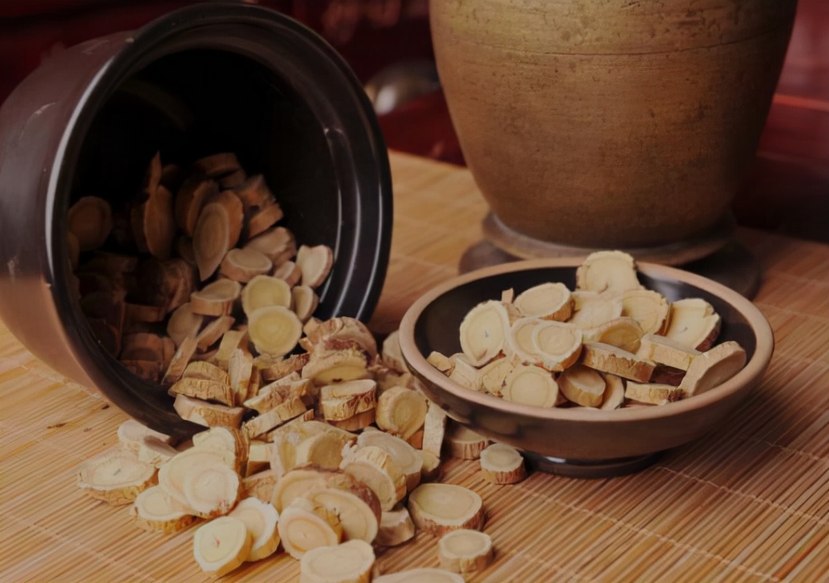 Astragalus "cooperates" with them, it may detoxify the liver and