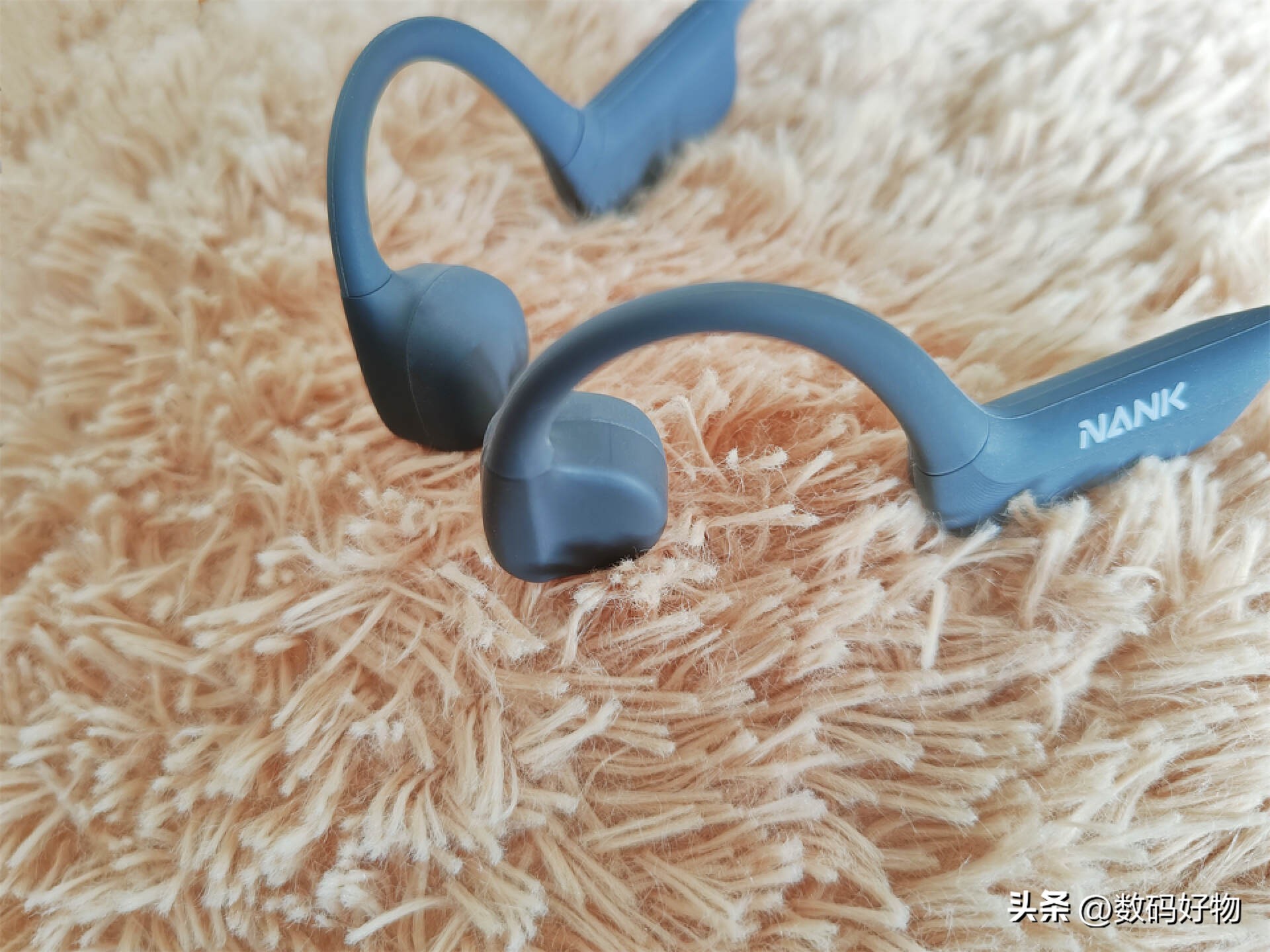 Smaller and lighter bone conduction headphones! South Carolina NANK Neo
