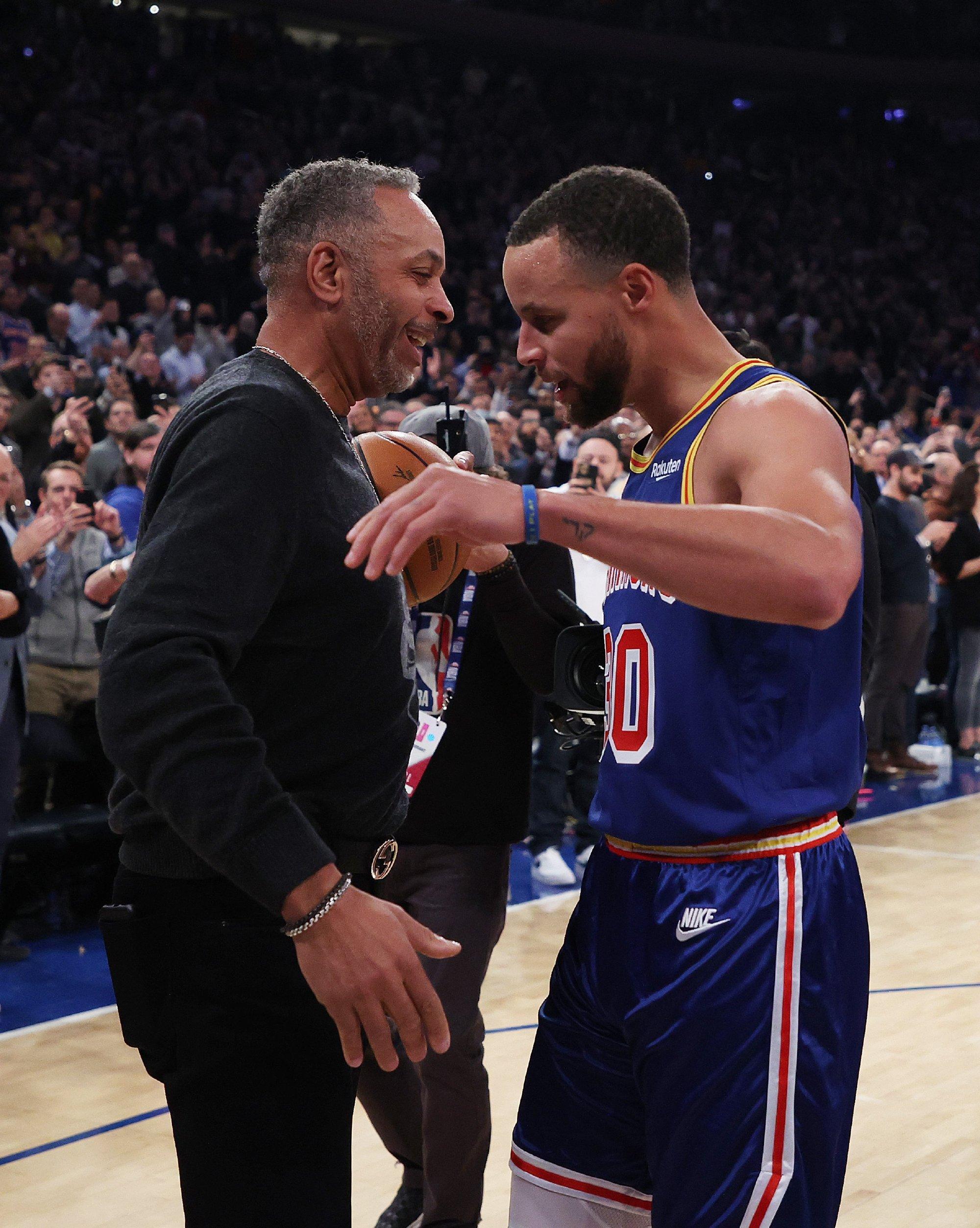 Stephen Curry breaks all-time 3-point record in 1st quarter against Knicks  – KNBR
