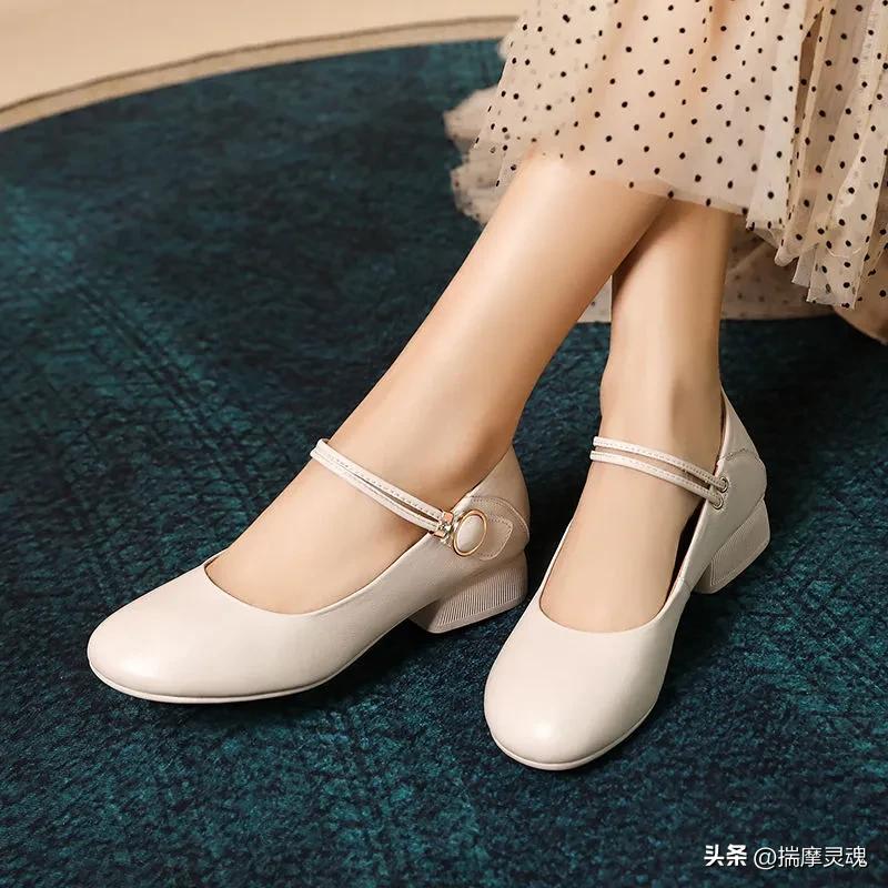 It is difficult to buy sandals in summer. Is it the problem of the feet