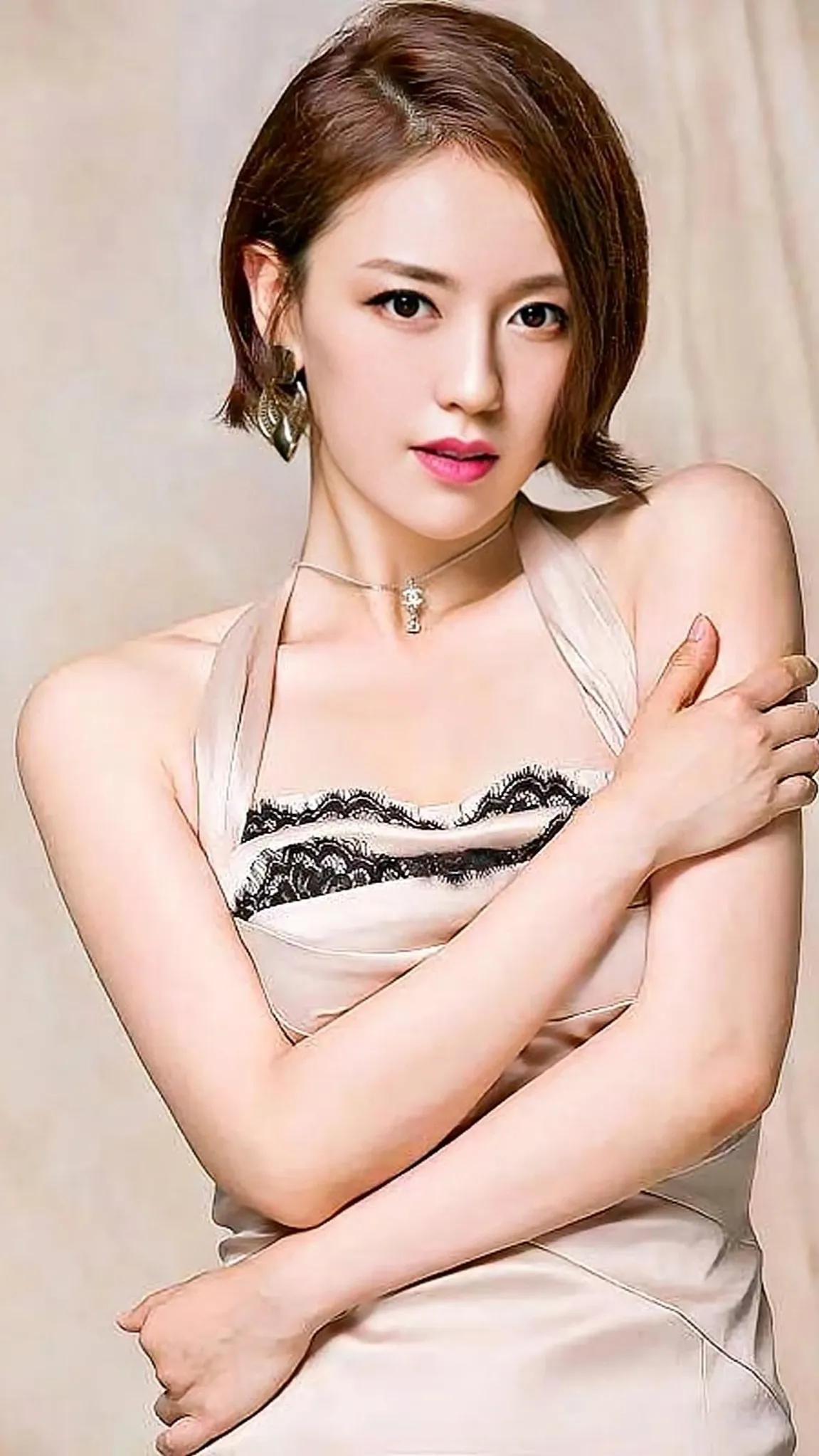 Lv Jiarong - iMedia