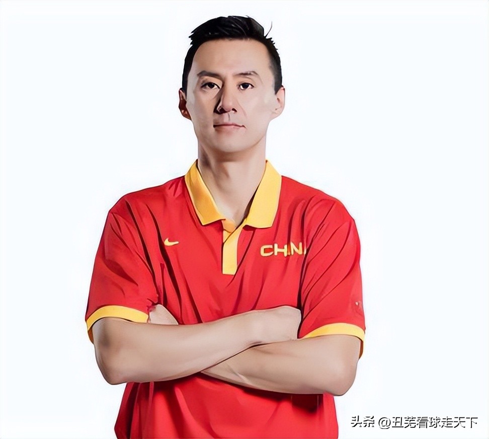 Savvy VS fledgling, the two big coaches of the women's basketball team fight, who wins? iNEWS